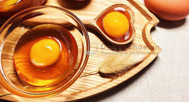 11 - Trứng gà kết hợp với mật ong 1